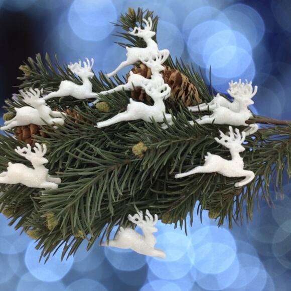 10 Reindeer Ornaments White Leaping Mini Tree Christmas Tree Glitter - Picture 1 of 3
